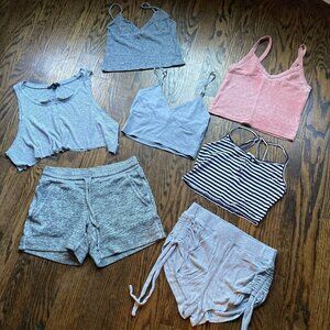 SOLD- LOT OF MIXXED  CROP TOPS WITH 2 SHORTS SIZE SMALL XS